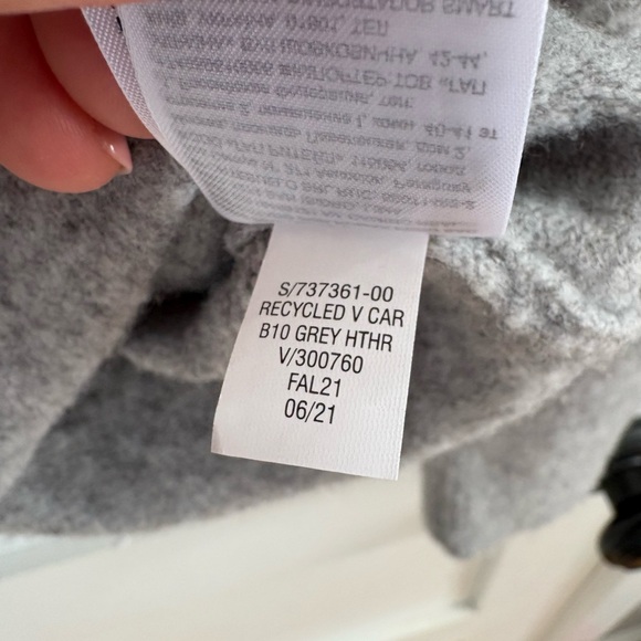 GAP Men's Recycled V-neck Cardigan light gray marl size M - Picture 7 of 7